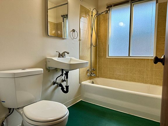 4th image of 1102-1120 NE 57th Ave #1116