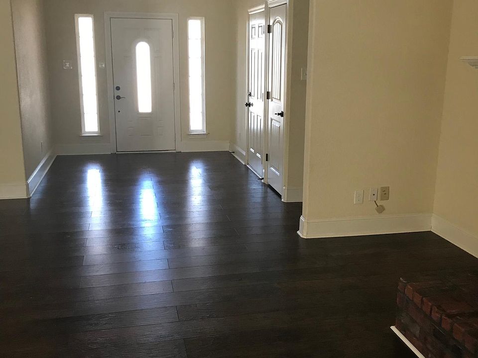 2nd image of 4009 Wagon Wheel Dr