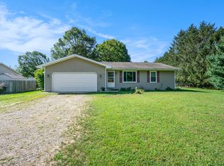 47046 County Road 665, Paw Paw, MI 49079
