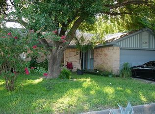 303 Strand Ct, Houston, TX 77034