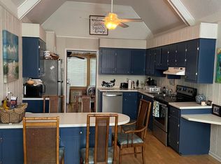 1018 Osceola St, Edisto Island, SC 29438