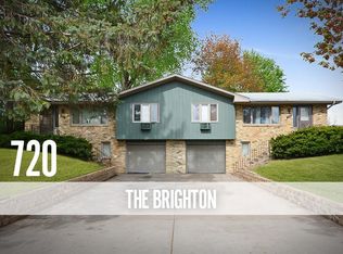 720 Silver Lake Rd NW, New Brighton, MN 55112