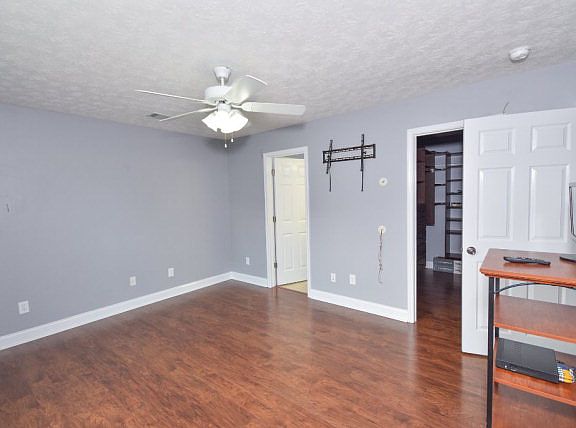 2nd image of 274 Lee Road 2086