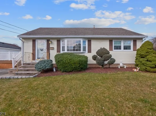 31 Martin Pl, Saddle Brook Twp., NJ 07663