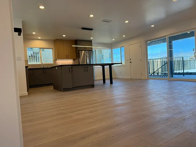 4 bed, 1800 sqft, $6,500 — Photo 3