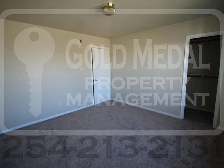 1408 Dugger Cir — Photo 17