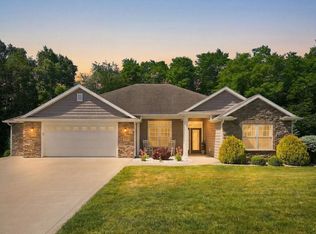 3335 Kellygreen Dr, Angola, IN 46703