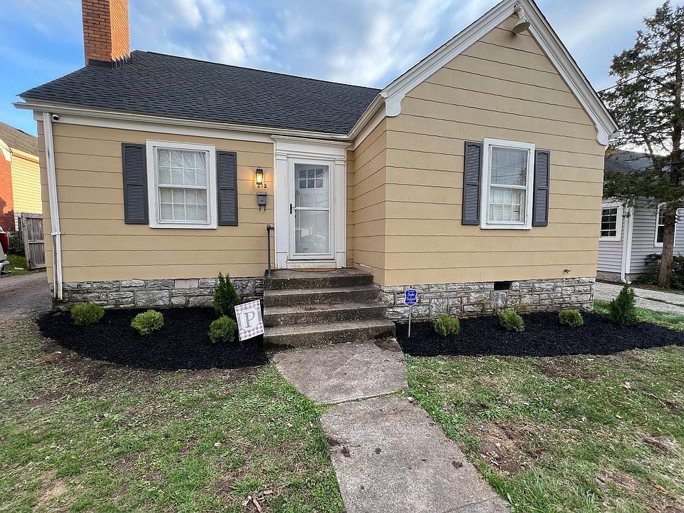 1st image of 212 Floral Park