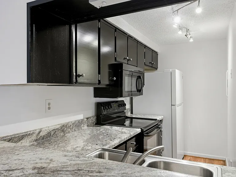 2440 Stembridge Ct — Photo 8