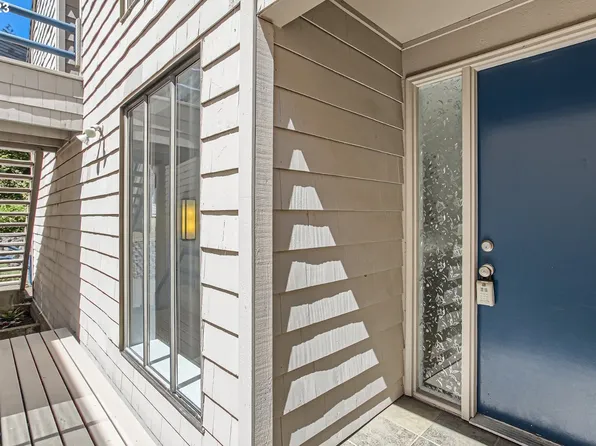 205 Cervantes, Lake Oswego, OR 97035
