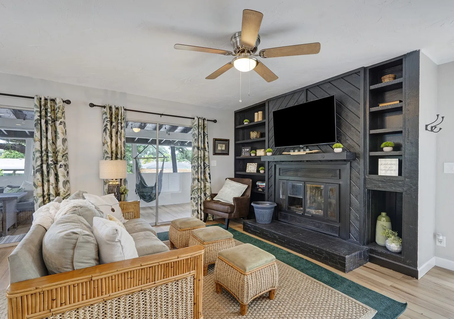 MAVE 4705 Hollingsworth Ave, SRQ 34233 — Photo 3