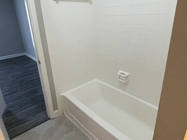 Baywater Apartments — Photo 69
