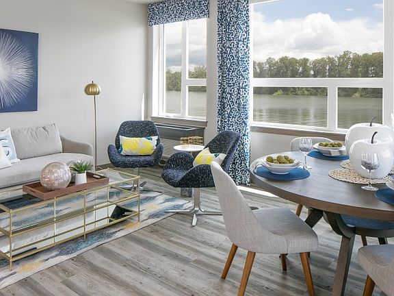 Expansive Willamette River Views