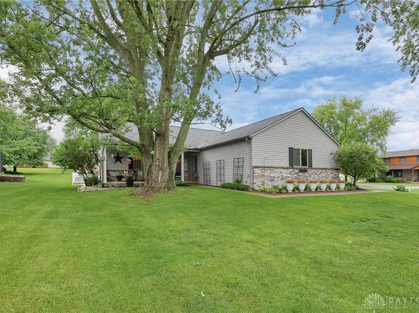 2185 Sequoya Trl, London, OH 43140