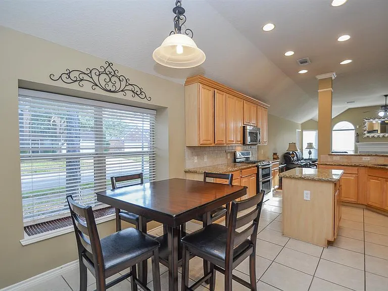 4914 Surrey Park Cir — Photo 22
