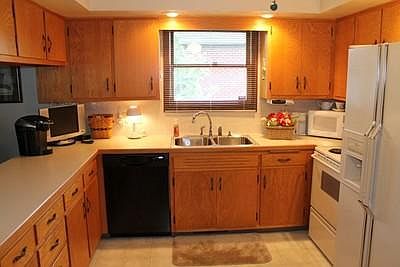 5th image of 102 Woodbridge Dr