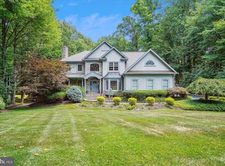 3237 Navy Dr, Herndon, VA 20171