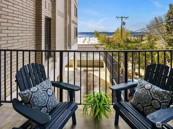 7 Highland Drive #101, Seattle, WA 98109