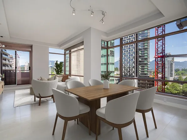 1500 Alberni St #3A, Vancouver, BC V6G 3C9