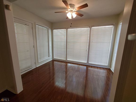 4th image of 205 Country Park Dr SE