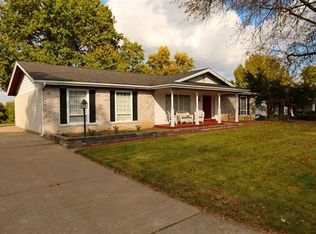 10 Club Grounds South Dr, Florissant, MO 63033