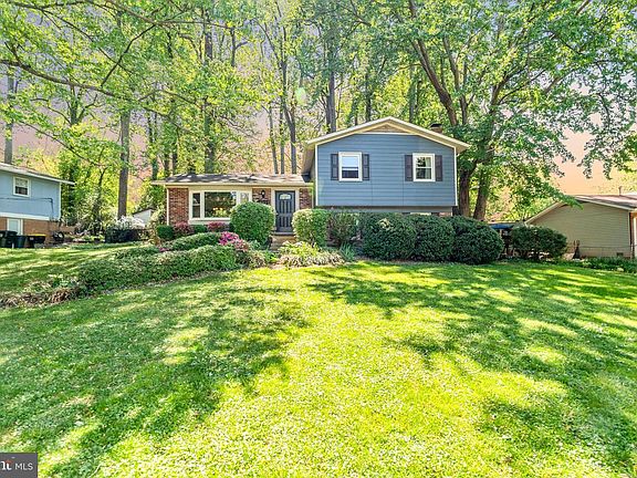 4th image of 10927 Decatur Dr