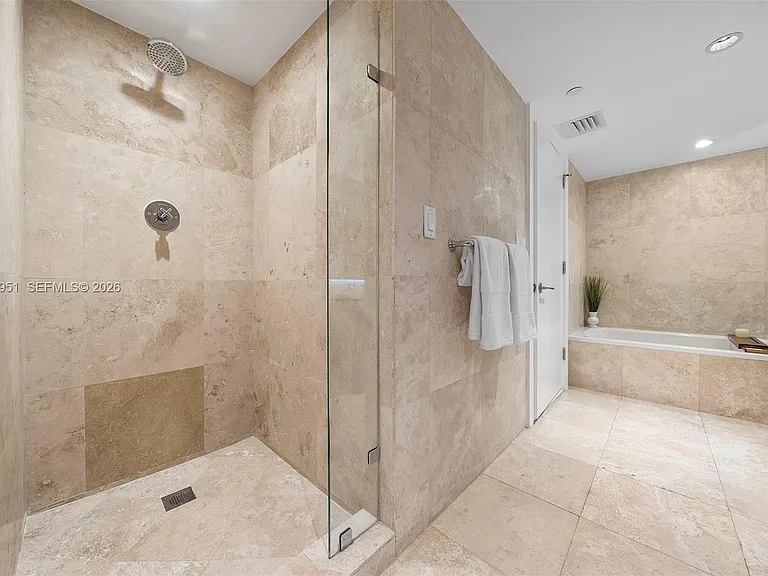 102 24th St #1213 — Photo 28