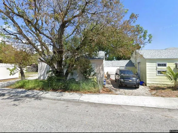 1006 3rd Ave N, Lake Worth, FL 33460