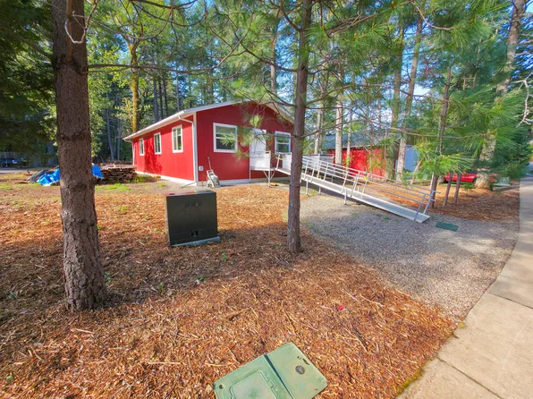 451 Stage Stop Dr, Cave Junction, OR 97523