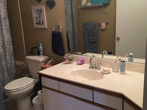 3rd image of 4132 Laurel Green Cir