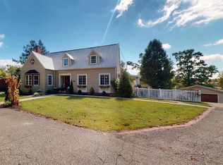 8 Ives Dr, Huntington, WV 25705