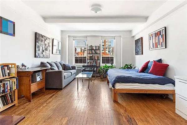 Sold by LG Fairmont Group | media 1