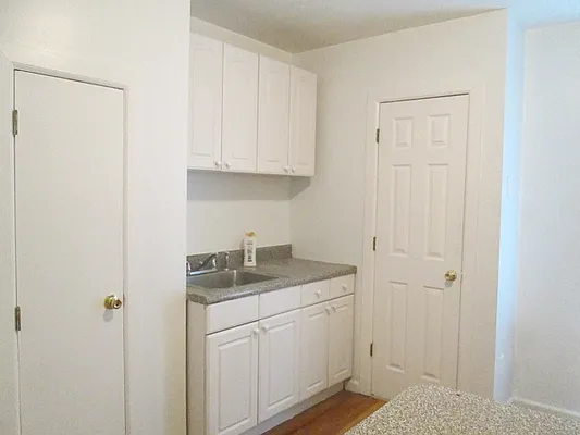 Rented by Realty Collective | media 31