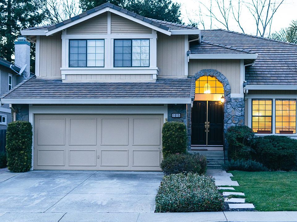 1st image of 1015 Barrenger Dr
