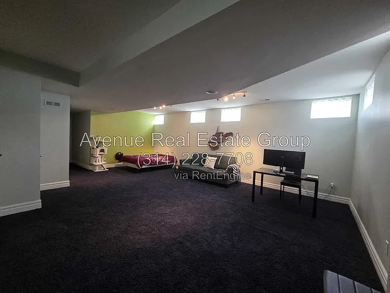 3948 Blaine Ave — Photo 11