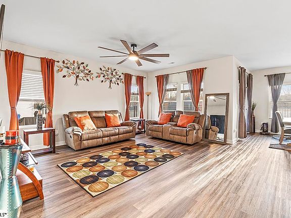 5th image of 130 Firehole Rd