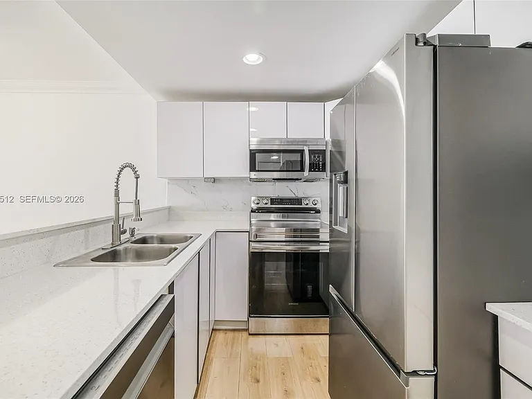 401 Ocean Dr #602 — Photo 8