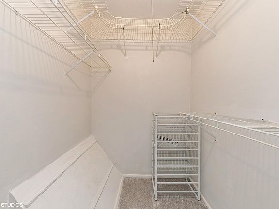3rd image of 1067 Cove Dr #140B