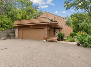 827 Bradley Dr, Hudson, WI 54016