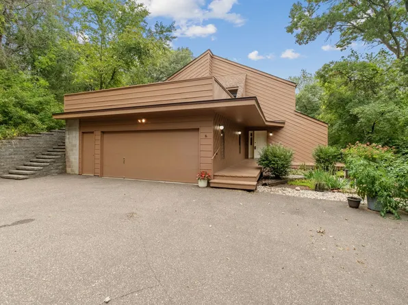 827 Bradley Dr, Hudson, WI 54016