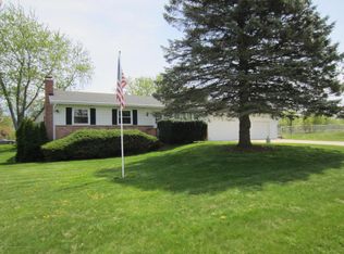 12396 Rupp Rd, Grand Ledge, MI 48837