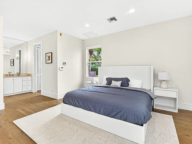 1128 Crystal Dr — Photo 38