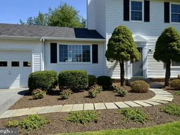 19533 Ridge Heights Dr, Gaithersburg, MD 20879