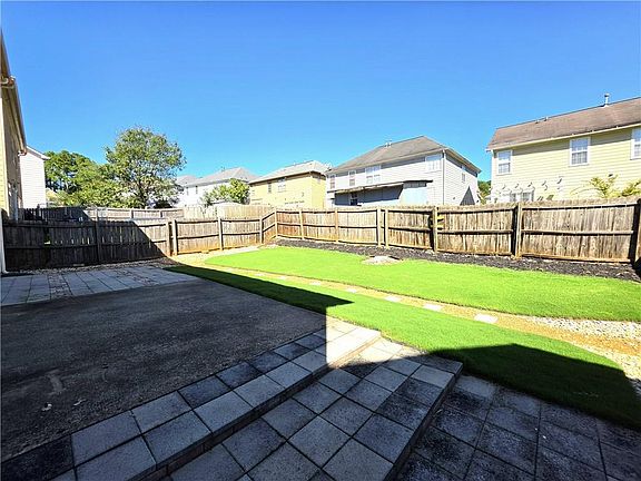 5th image of 781 Goldenrod Way