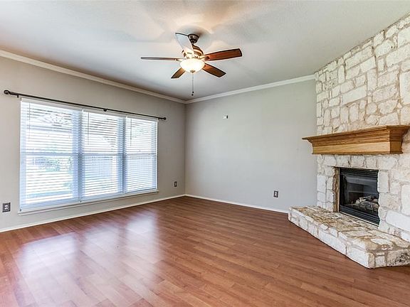 3rd image of 3600 Oleander Dr