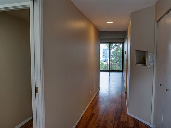 4th image of 700 W 7th Ave Unit 202