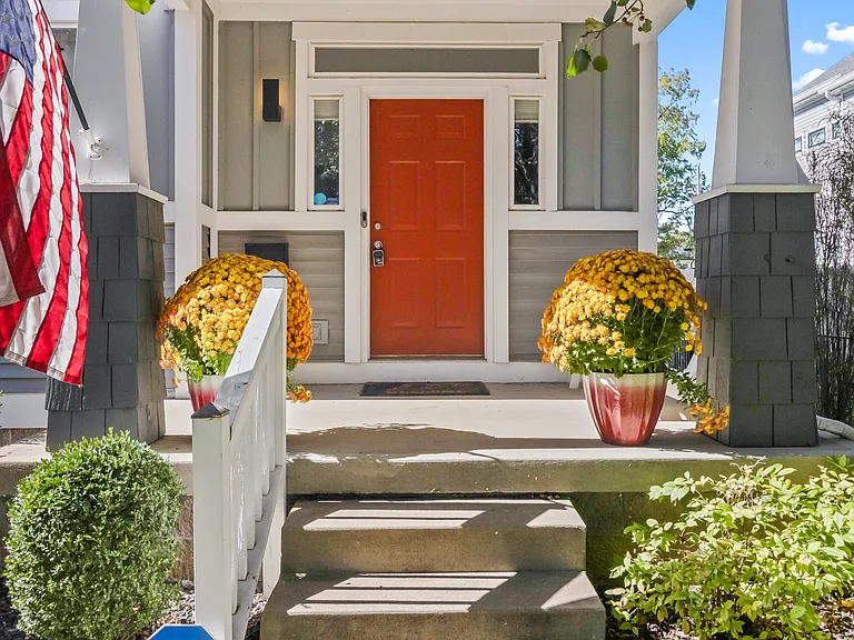 2410 N College Ave — Photo 6