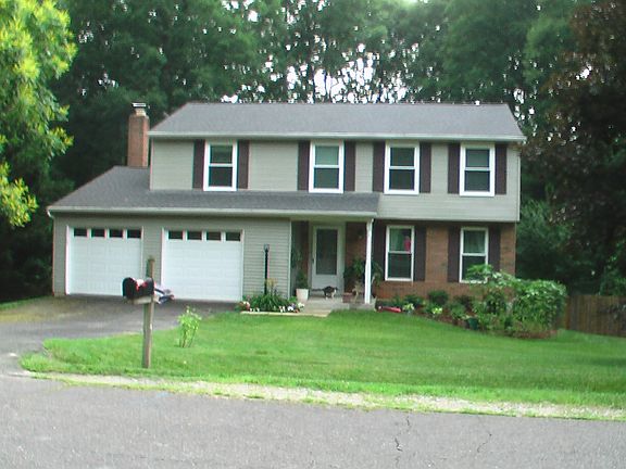 2nd image of 4865 Tobacco Way