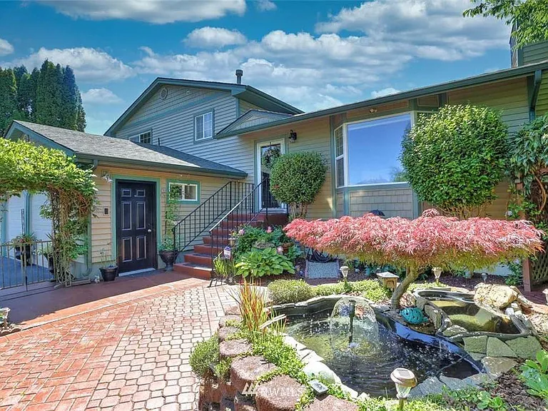 11218 SE 235th Pl — Photo 2