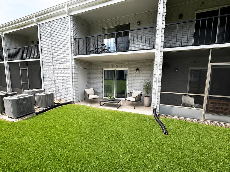 Lewfield Cir — Photo 18